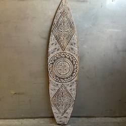 Surfboard carving (80104)